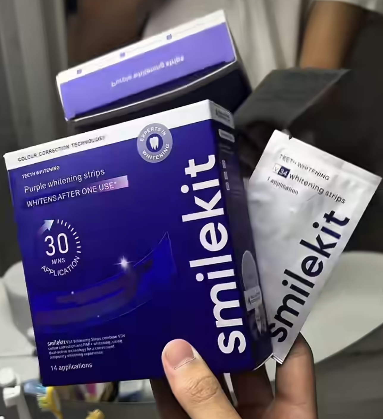 مجموعة لاصقات تبييض الأسنان من - مراجعة Teeth Whitening Quotes وسعره